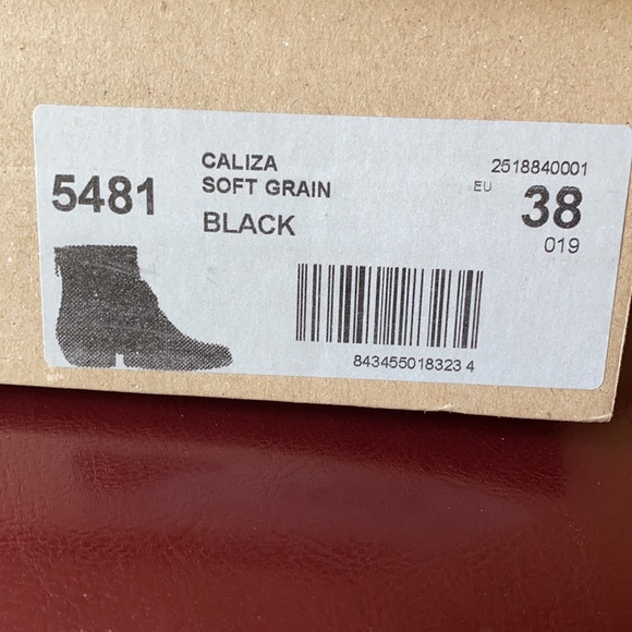 El Naturalista black leather ankle boots - Picture 9 of 11